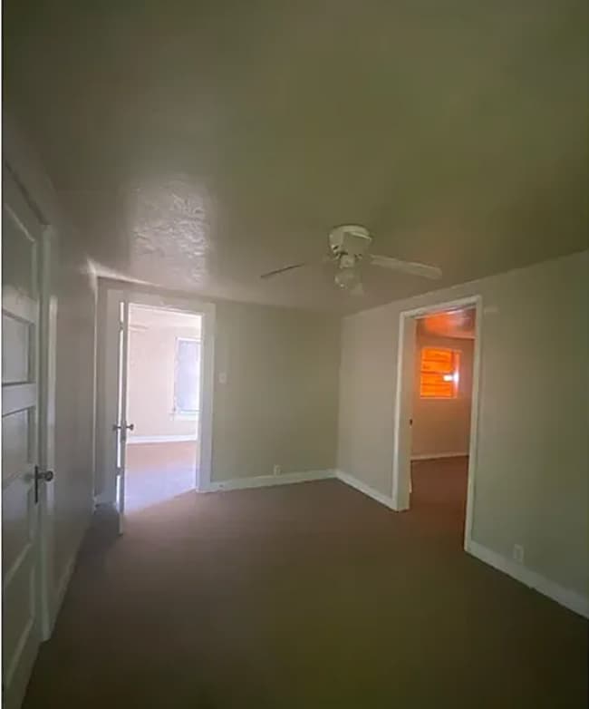 Foto del edificio - 4245 Woodlawn Ave