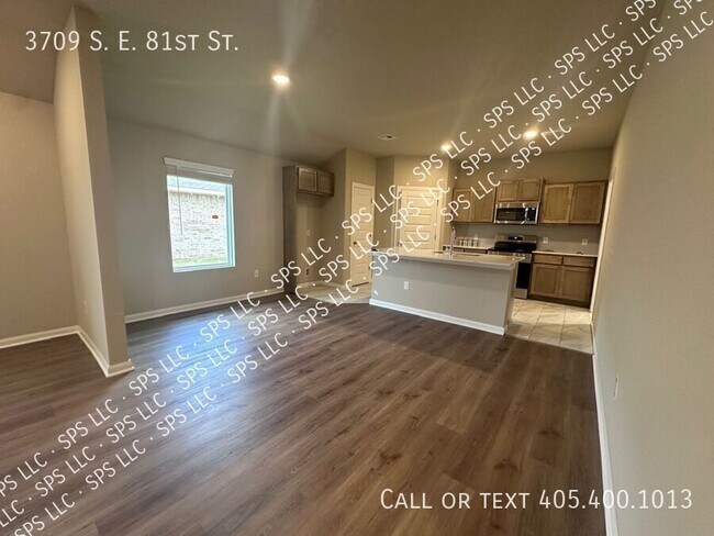 Photo - 3709 S. E. 81st St.- House