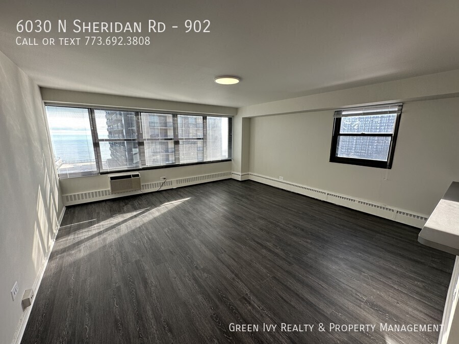 Foto principal - Incredible, Rehabbed, Edgewater Lakeside 1...