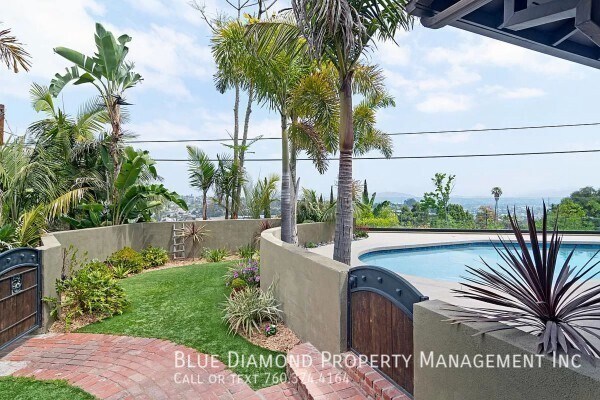 Foto del edificio - Remodeled 3 BR home on 1/2 acre with pool,...