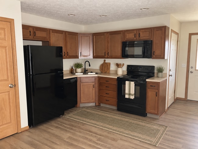 Building Photo - 1046 Laurel Tree Ct