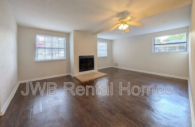 Building Photo - 2529 March Hare Ln