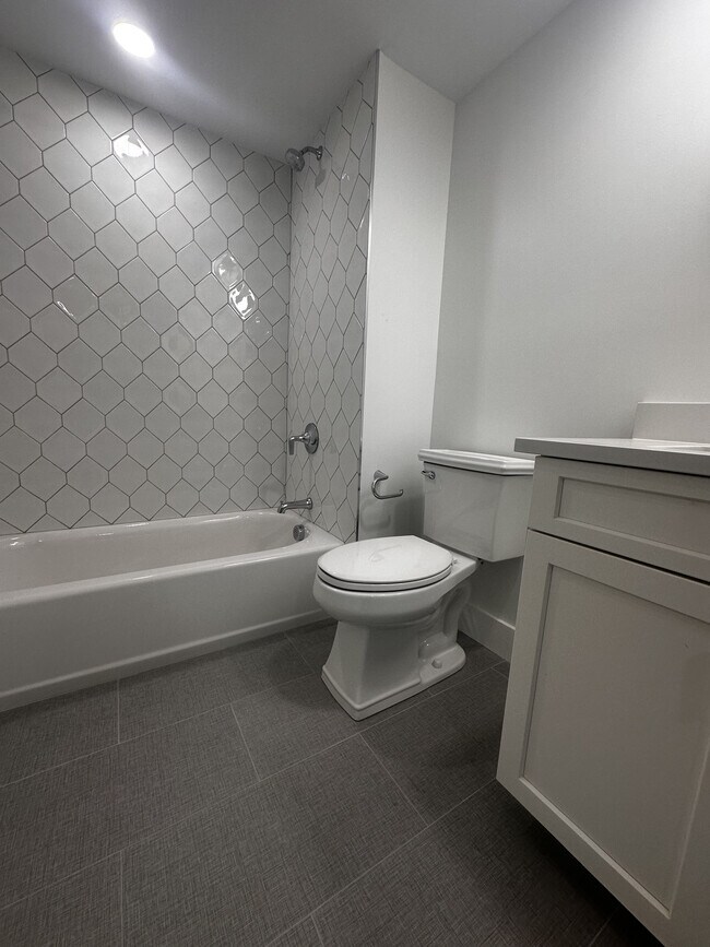 Foto del edificio - 425 Border Street