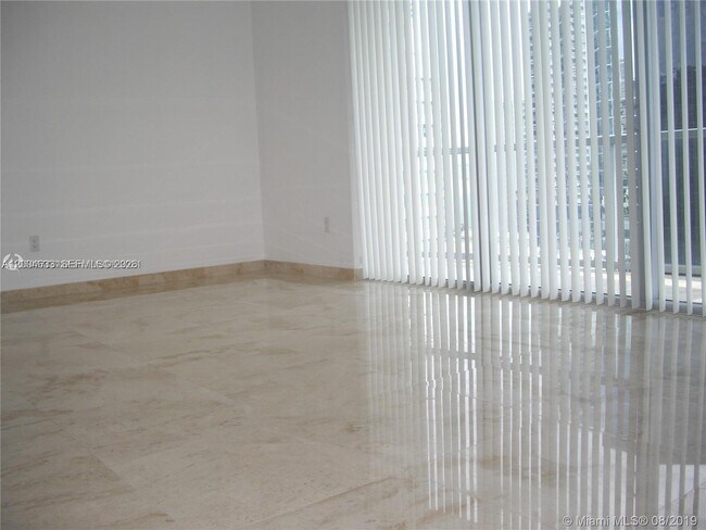 Foto del edificio - 1060 Brickell Ave
