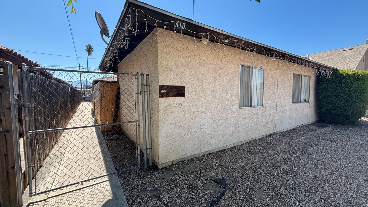 Primary Photo - 410 N Taylor St