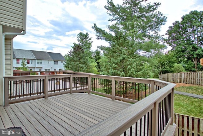Building Photo - 6285 Clay Pipe Ct