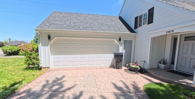 Building Photo - Beautiful Lindon Home