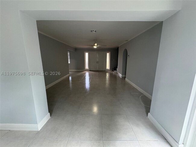 Building Photo - 3600 SW 32nd St