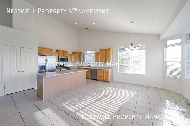 Building Photo - 481 Lana Ct