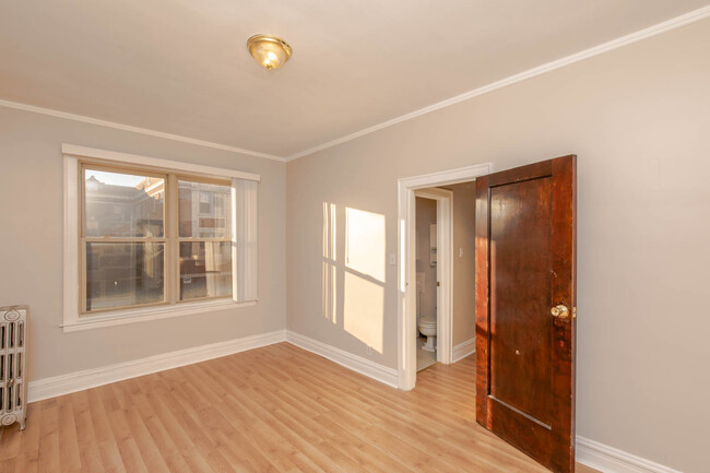 Building Photo - 2209 S 61st Ct