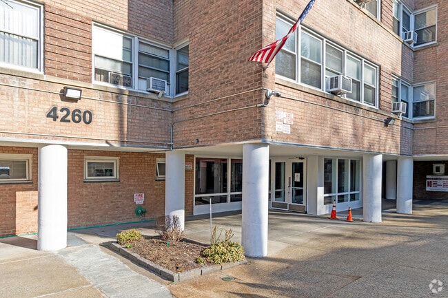 Entrance - WOODLAWN VETERANS MUTUAL Co-op