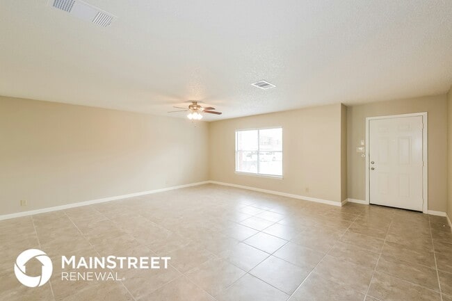 Foto del edificio - 8007 Manderly Pl