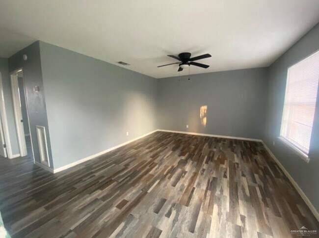 Foto del edificio - 7 Audrey Dr