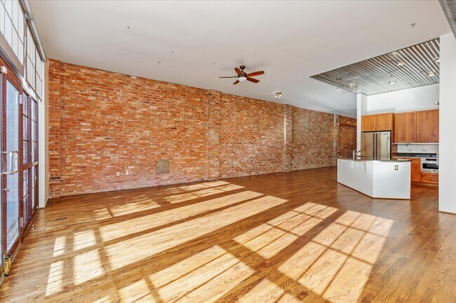 Family Room - 1441 Wazee St