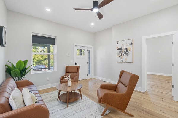 Foto del edificio - 571 Hale Ave