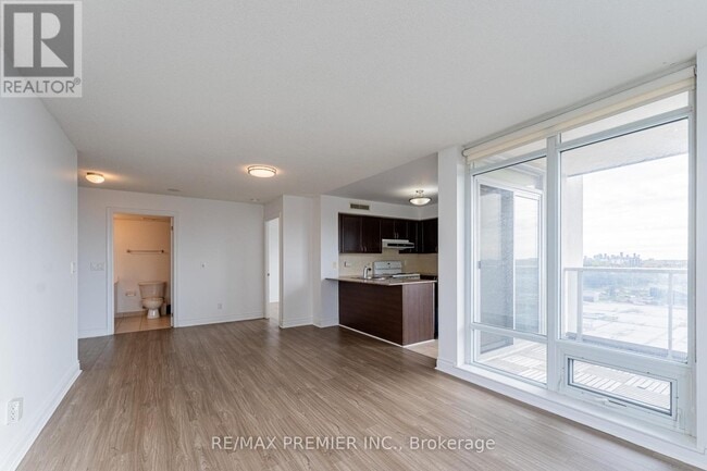 Photo du bâtiment - 7 N Park Rd