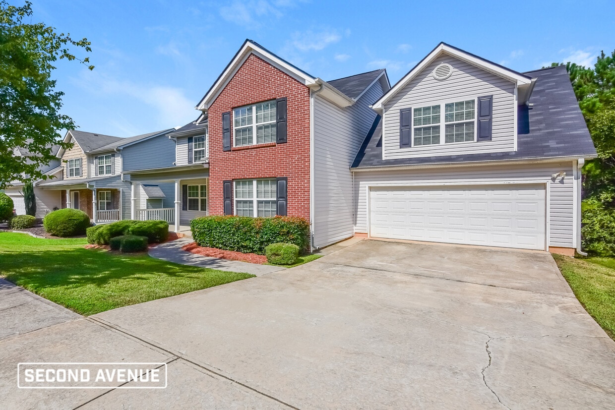 Foto principal - 3748 White Pine Rd
