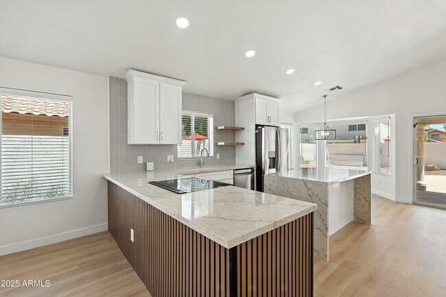 Foto del edificio - 9829 W Mohawk Ln