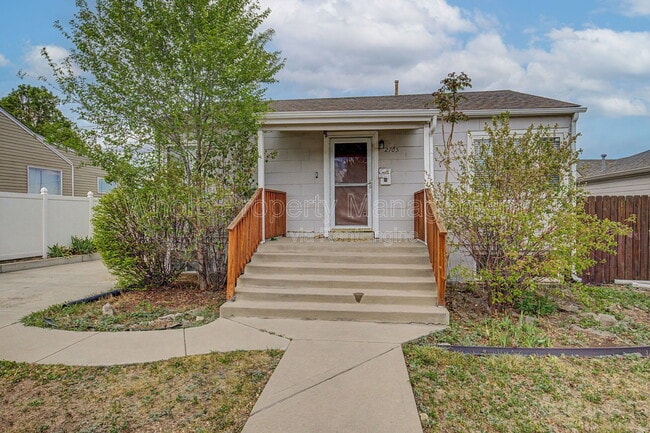 Photo - 2705 W Park Pl House