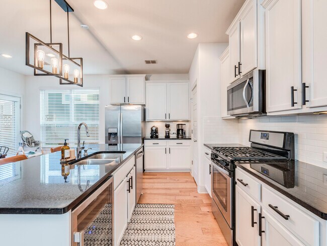 Foto del edificio - 7404 Oberon St