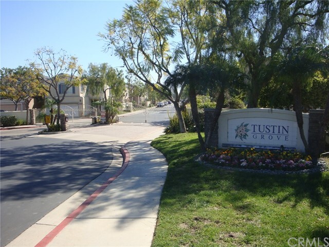 Foto del edificio - 14940 Almond Grove Ct