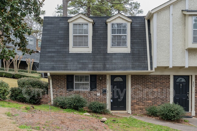 Building Photo - 807 Vestavia Villa Ct