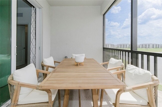 Foto del edificio - 5555 Double Eagle Cir