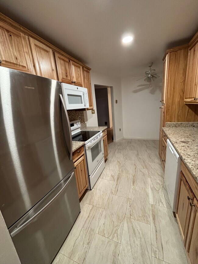 Foto del edificio - 179 Amberly Dr