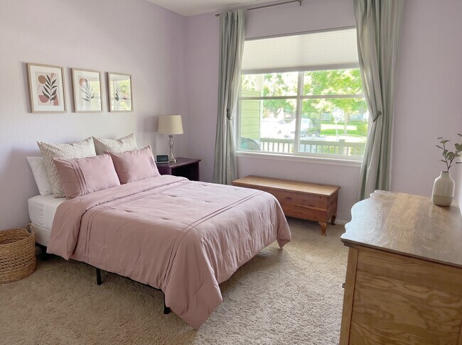 Foto del edificio - 635 Gooseberry Dr