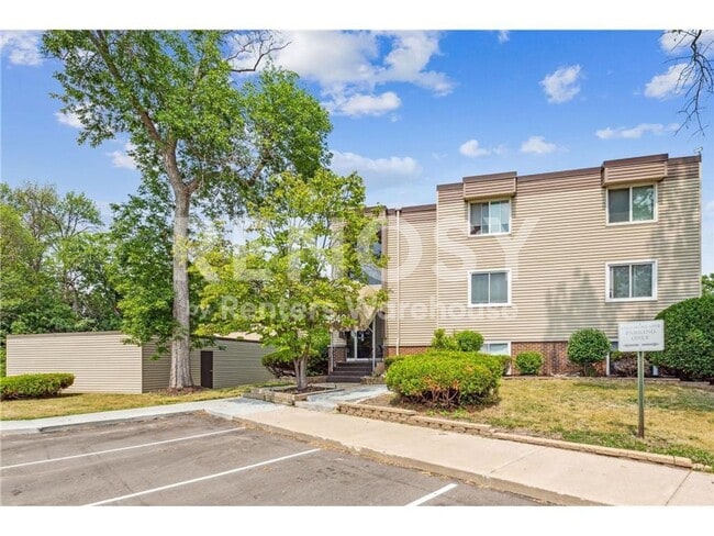 Building Photo - 10840 Rockford Rd