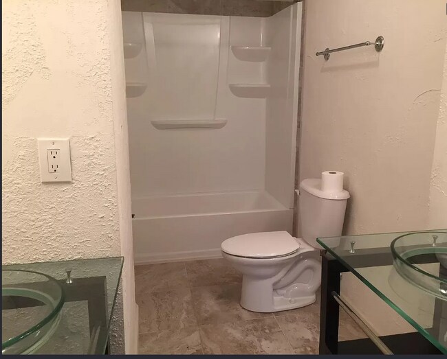 Foto del edificio - 206 Samuel Blvd