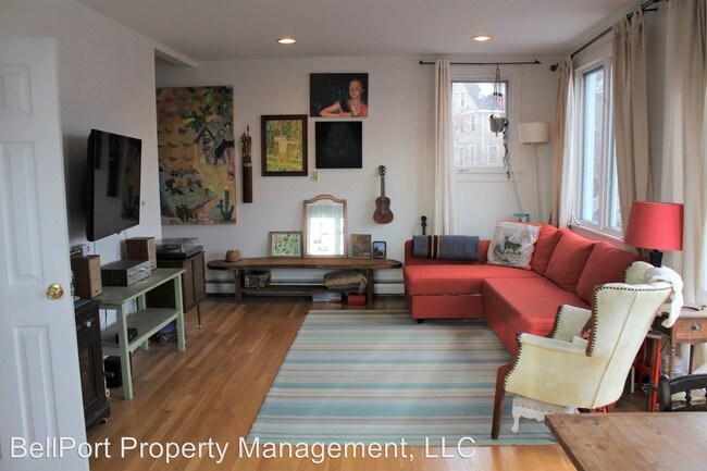 Building Photo - 1 br, 1.5 bath House - 32 Brackett St #1