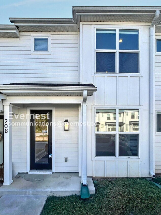 Foto principal - 208 Jeffries Wy