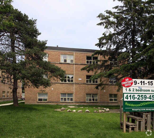 Foto principal - 9-15 33rd St