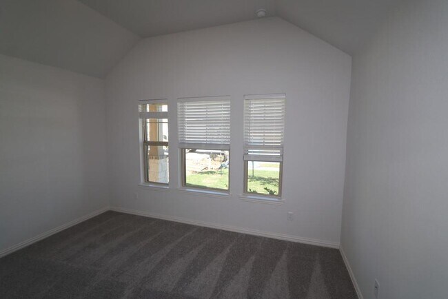 Foto del edificio - 311 Mangold Dr