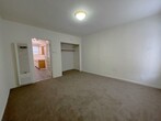 Foto principal - Charming, Studio Freshly Painted, move in ...