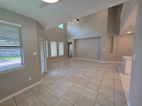 Building Photo - 4427 Garden Ridge Ct