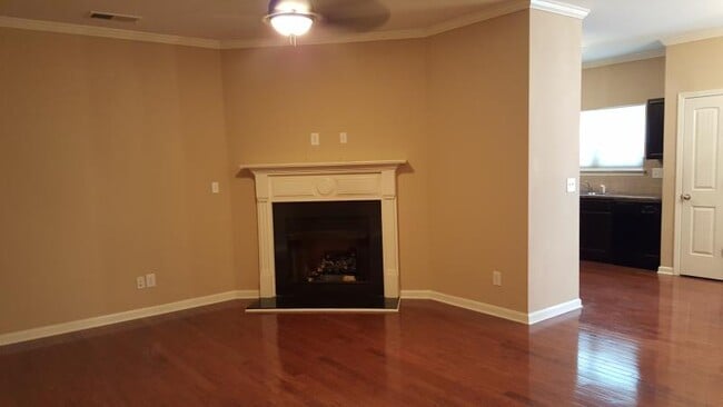 Building Photo - 4775 Beacon Ridge