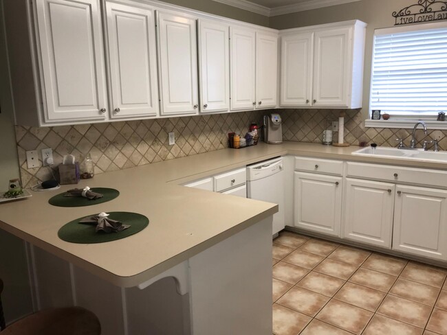 Foto del edificio - 4015 Stonebrook Ln