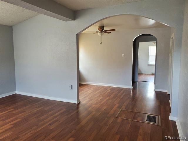 Building Photo - 305 Jerry St