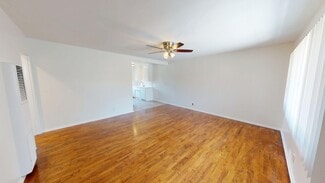 Building Photo - 626 Kew