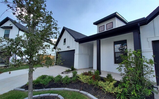 Building Photo - 29619 Smokey Bourbon Ln