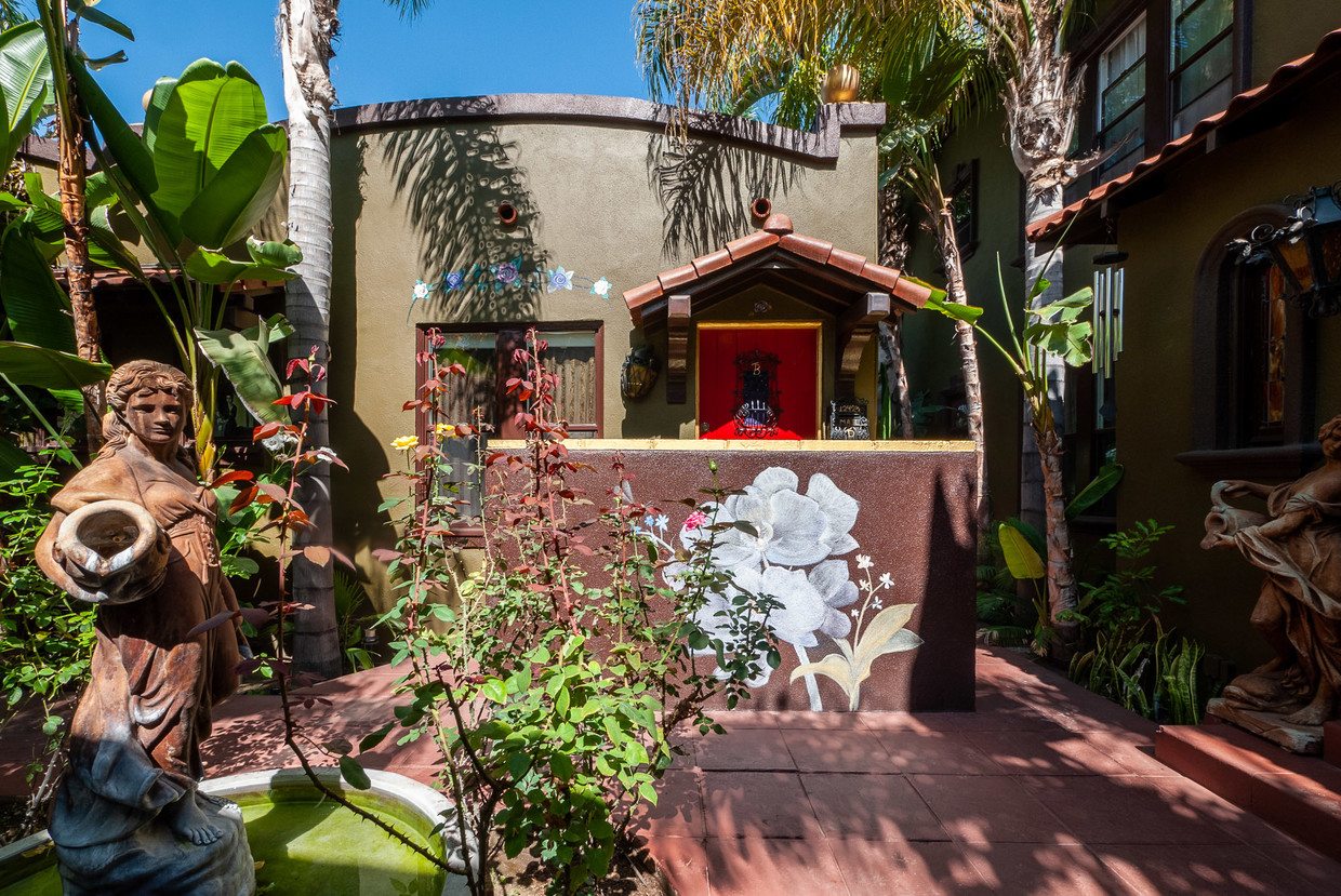 Primary Photo - 1238 N El Centro Ave