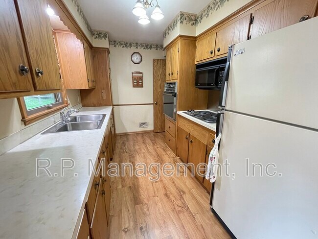 Foto del edificio - 6240 Jupiter Rd NE