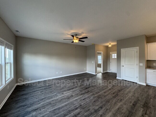 Foto del edificio - 8796 Elmont Cv