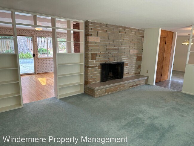 Foto del edificio - 3 br, 3 bath House - 519 Clark Rd