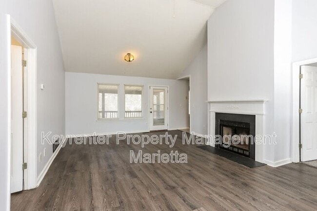 Foto del edificio - 6815 Wood Gate Way