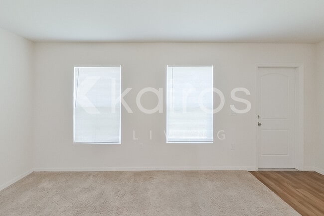 Foto del edificio - 1618 NE 36th St