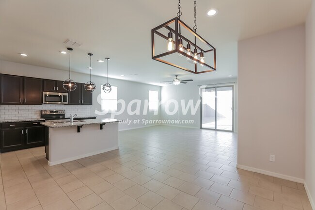 Foto del edificio - 3226 W POLLACK Street