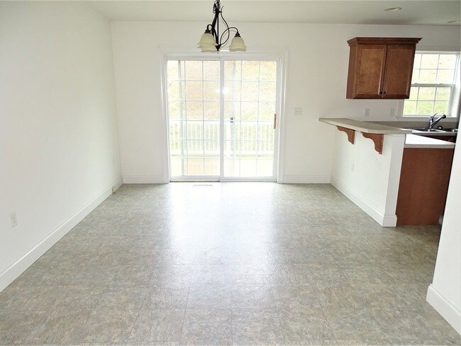Building Photo - 772 Oak Leaf Ln